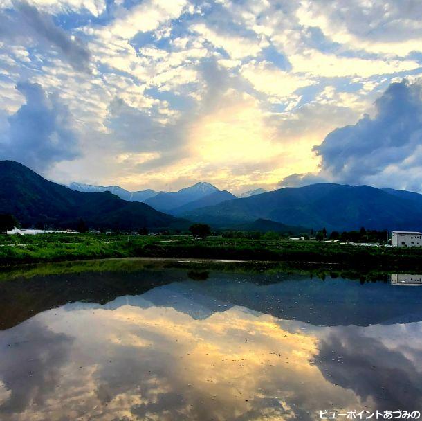 常念岳の情熱的な夕景