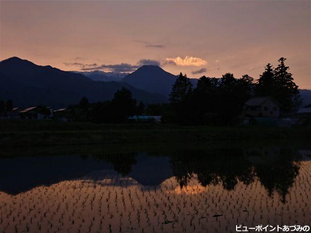 信濃富士の夕景