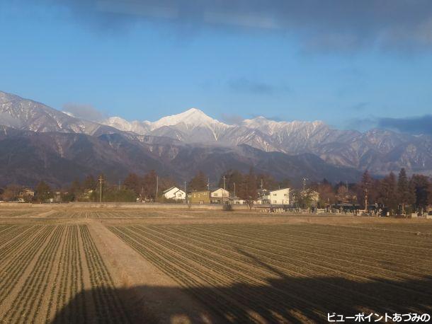 麦畑と常念岳