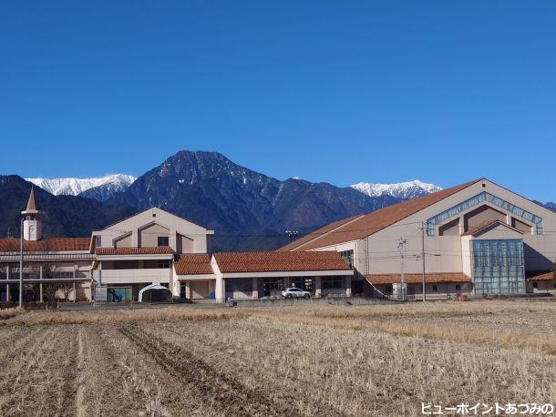 学び舎と信濃富士