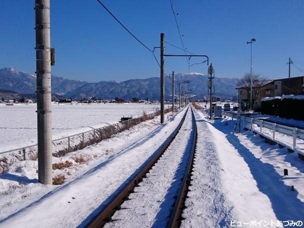 鉢伏山へ続く鉄路