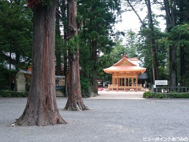 煌めく神楽殿