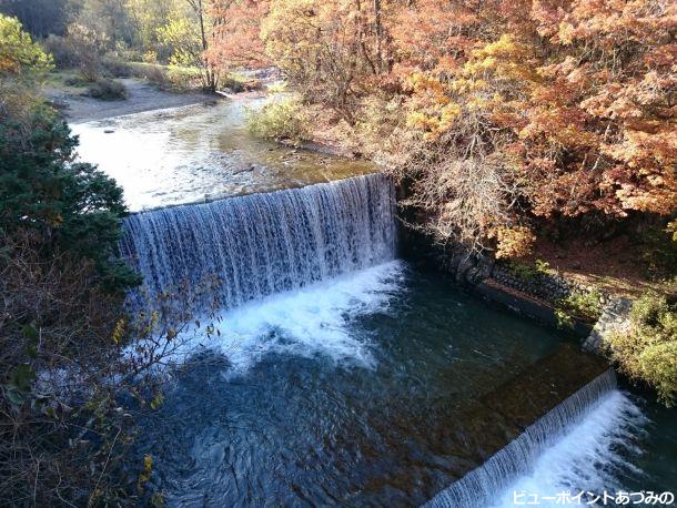 えん堤の紅葉