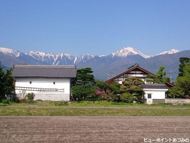 白土蔵と蝶常念