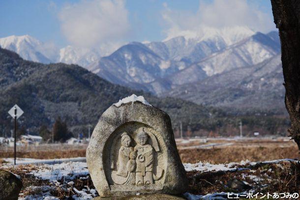 雪の道祖神