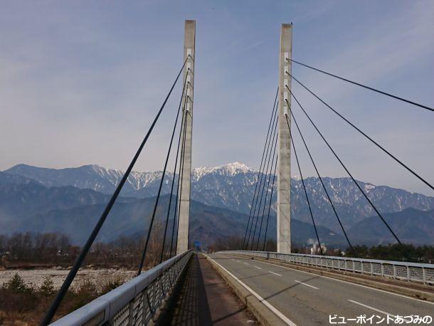 斜張橋と餓鬼岳