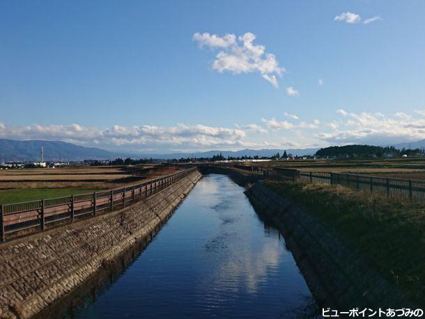 水鏡の拾ヶ堰