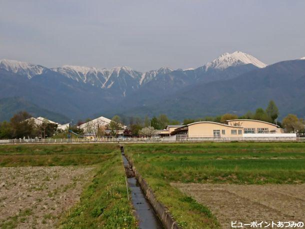 蝶常念と学び舎