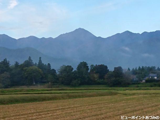 段丘と屋敷林と常念