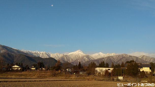 お月さまと常念岳