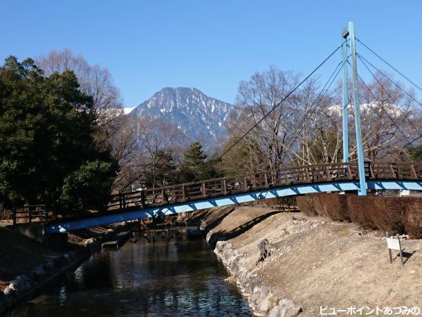 吊り橋と有明山