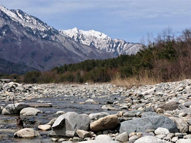 鹿島川と鹿島槍ヶ岳