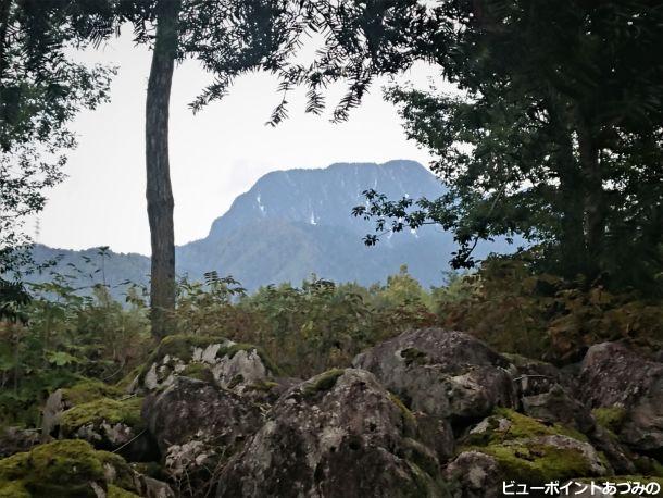 鳥奴から望む有明山