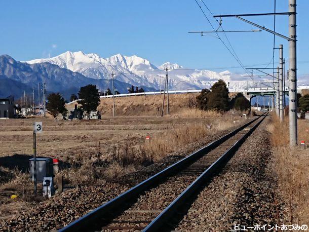 鉄路と後立山連峰