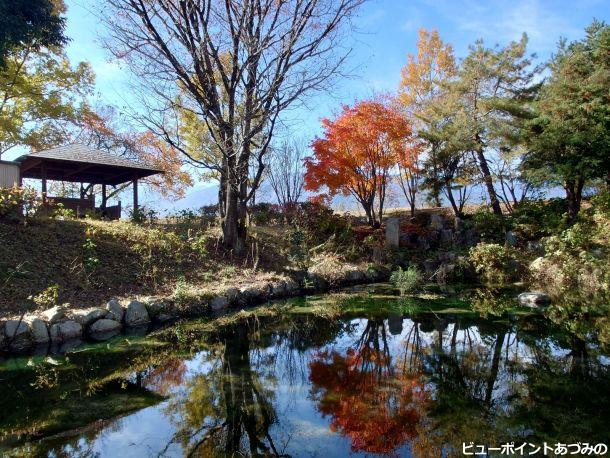 かじかの里の紅葉