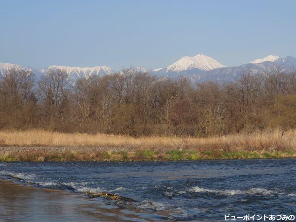 犀川と常念岳