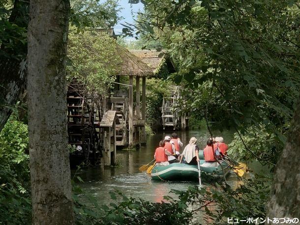 ボートと水車小屋