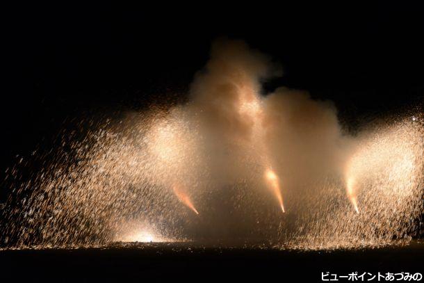 御霊祭の手筒花火